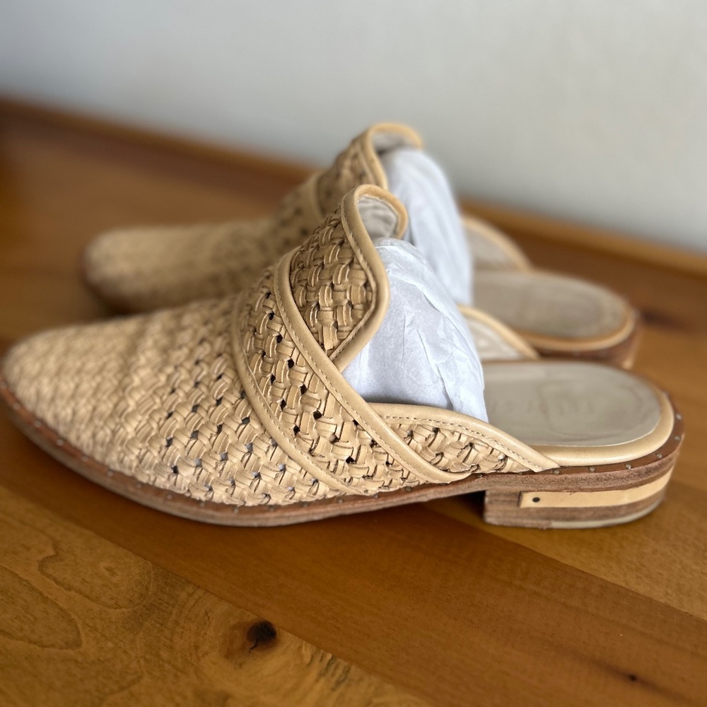 Freda Salvador Keen Nude Handwoven Leather Mules Slides Sz 8 Made in Spain